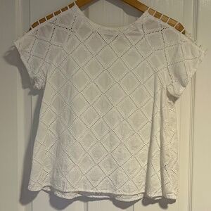 Adorable oversized eyelet shirt from Aqua Sz XS